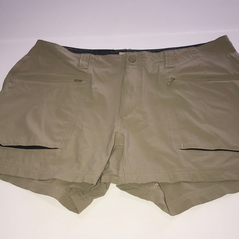 Gander Mountain shorts size 14